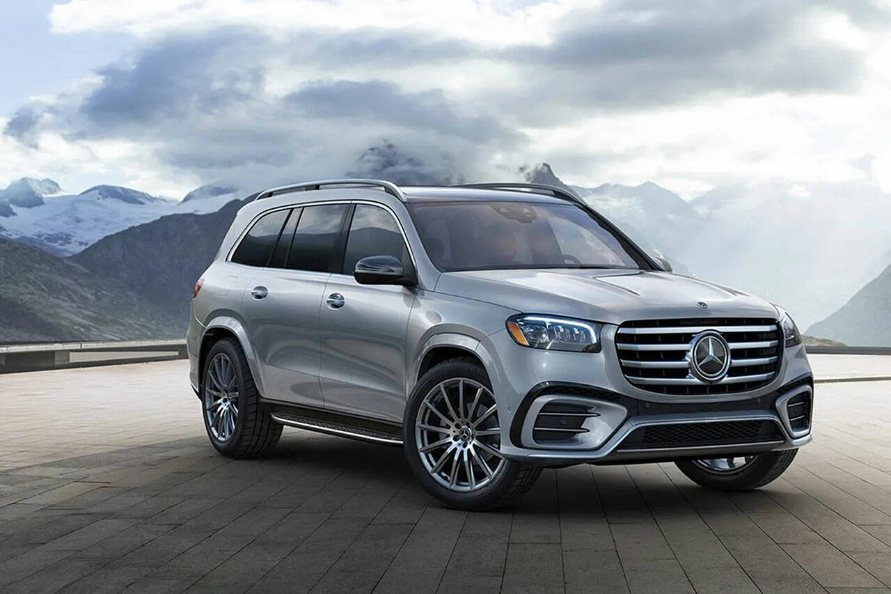 34482176_web1_M1-2024-GLS-SUV-GAL